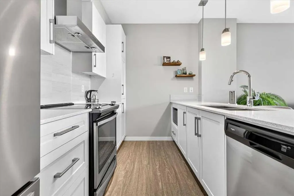 122 Mahogany Centre SE #412