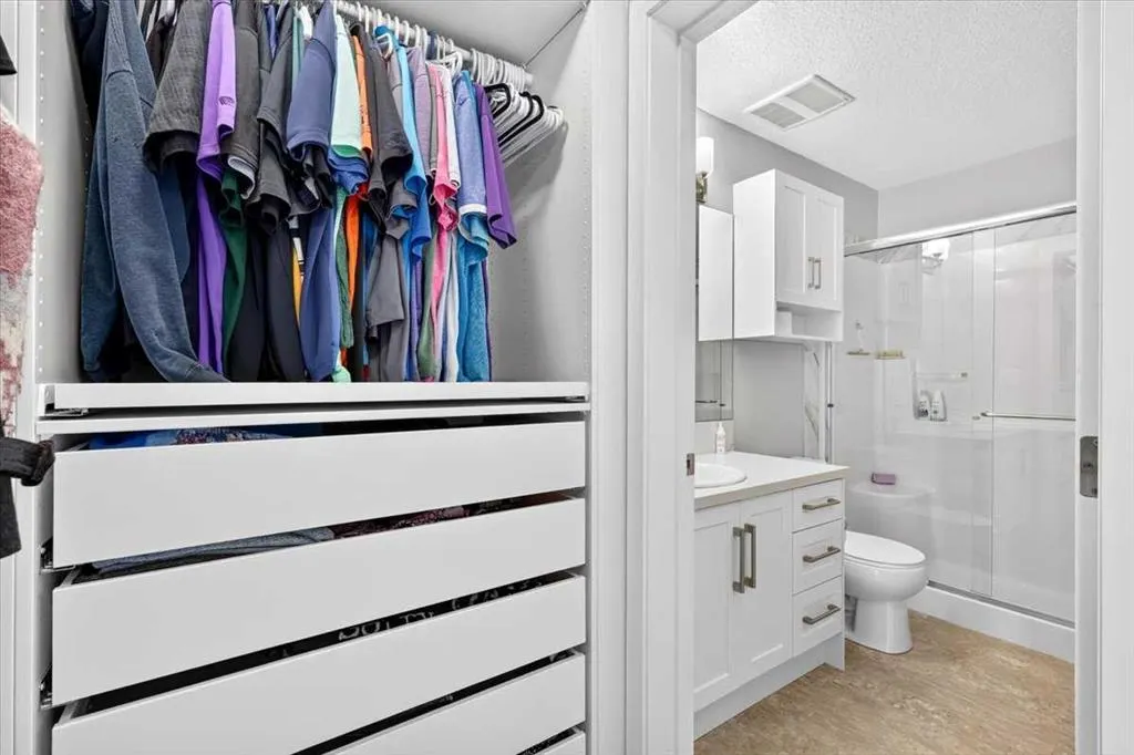 122 Mahogany Centre SE #412