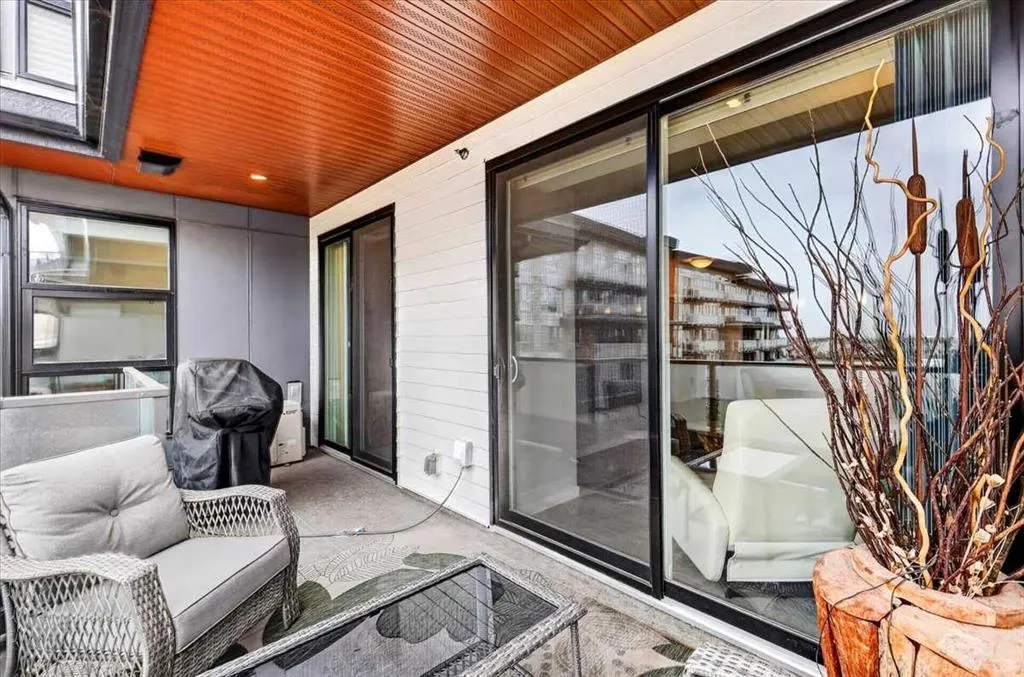 122 Mahogany Centre SE #412