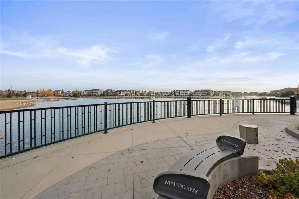 122 Mahogany Centre SE #412