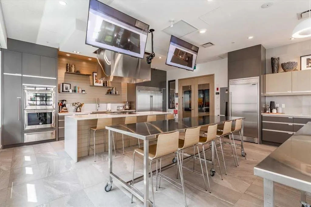 122 Mahogany Centre SE #412