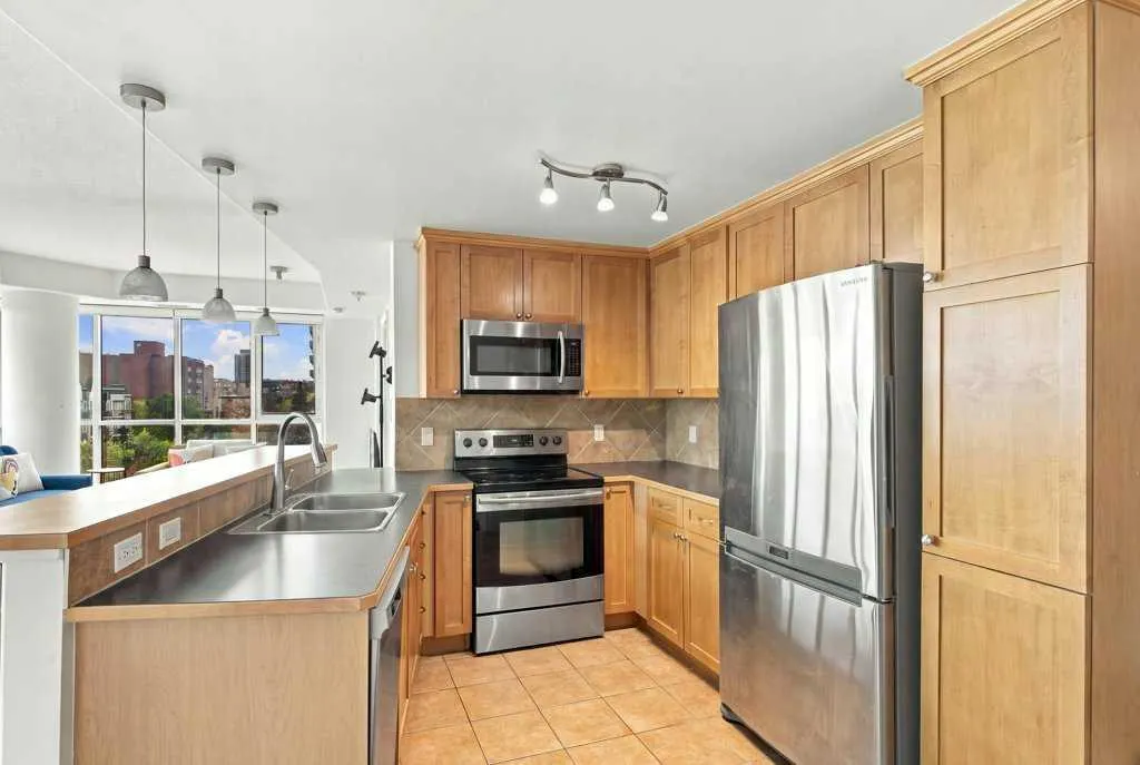 836 15 Avenue SW #503