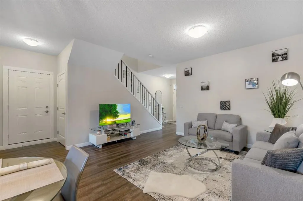 77 Red Sky Way NE