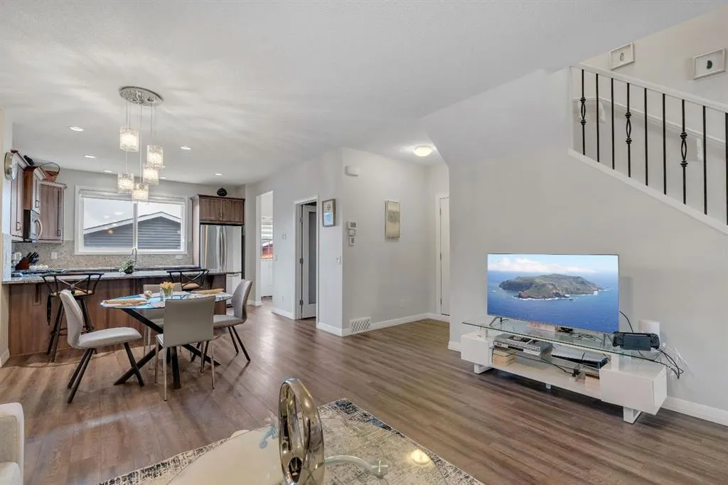 77 Red Sky Way NE