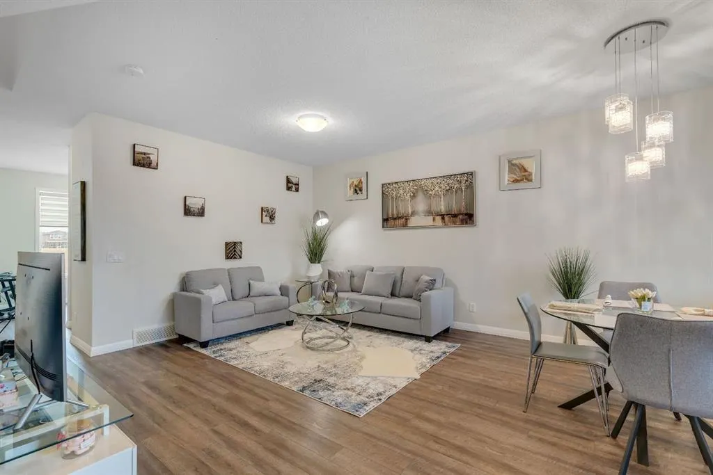 77 Red Sky Way NE