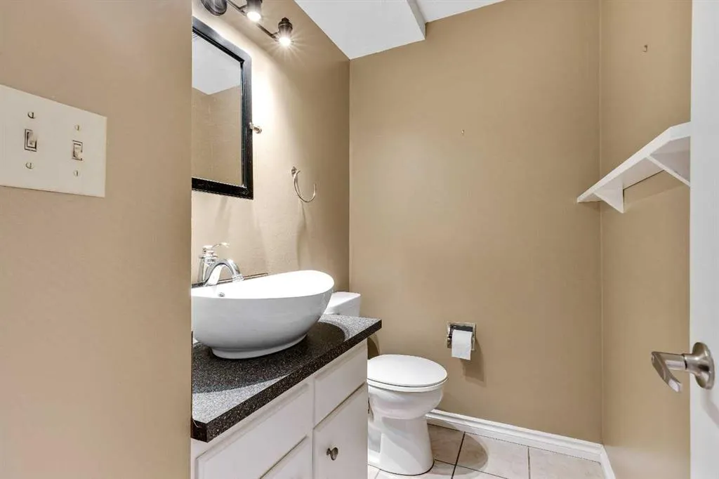 107 Elm Place #105