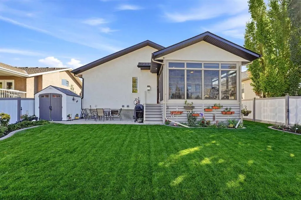 104 Ackerman Crescent