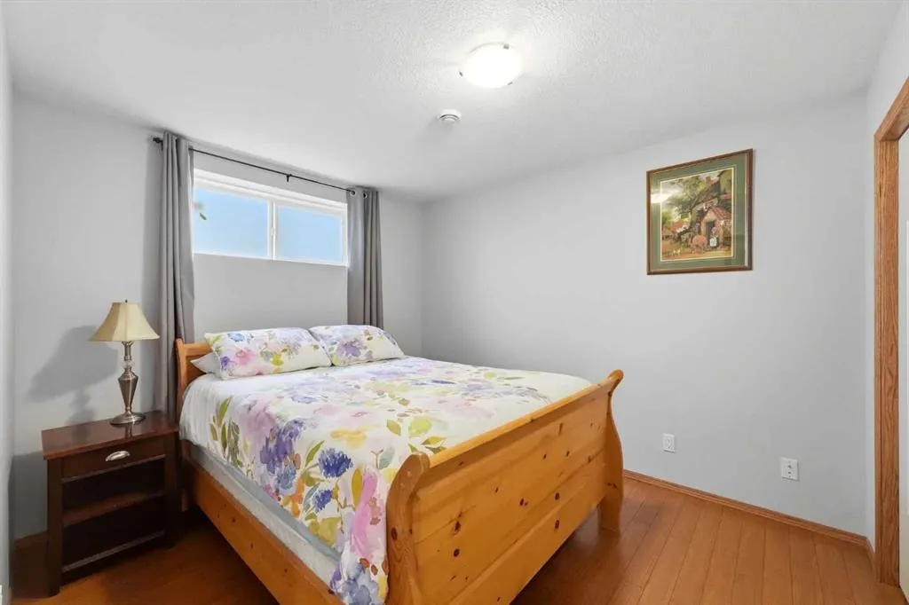 104 Ackerman Crescent