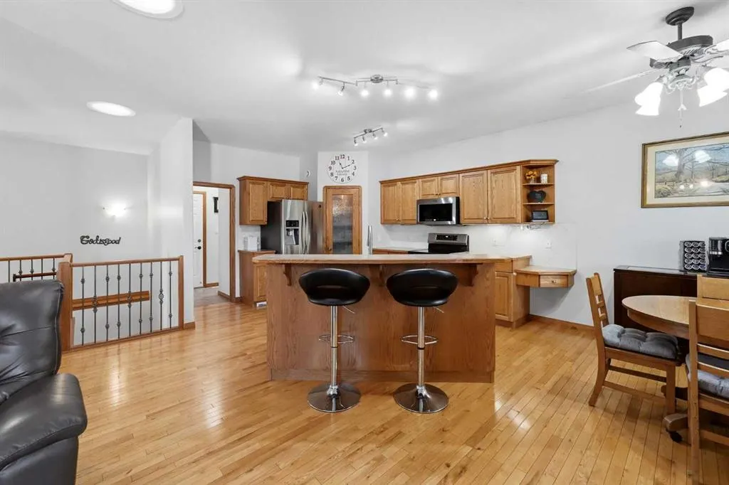 104 Ackerman Crescent