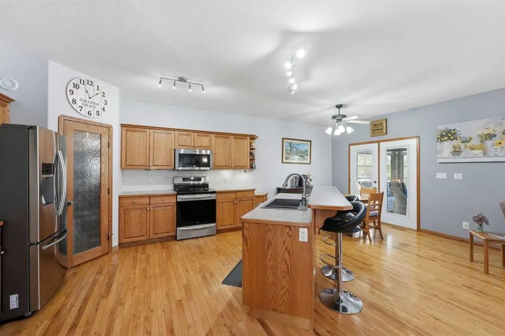 104 Ackerman Crescent