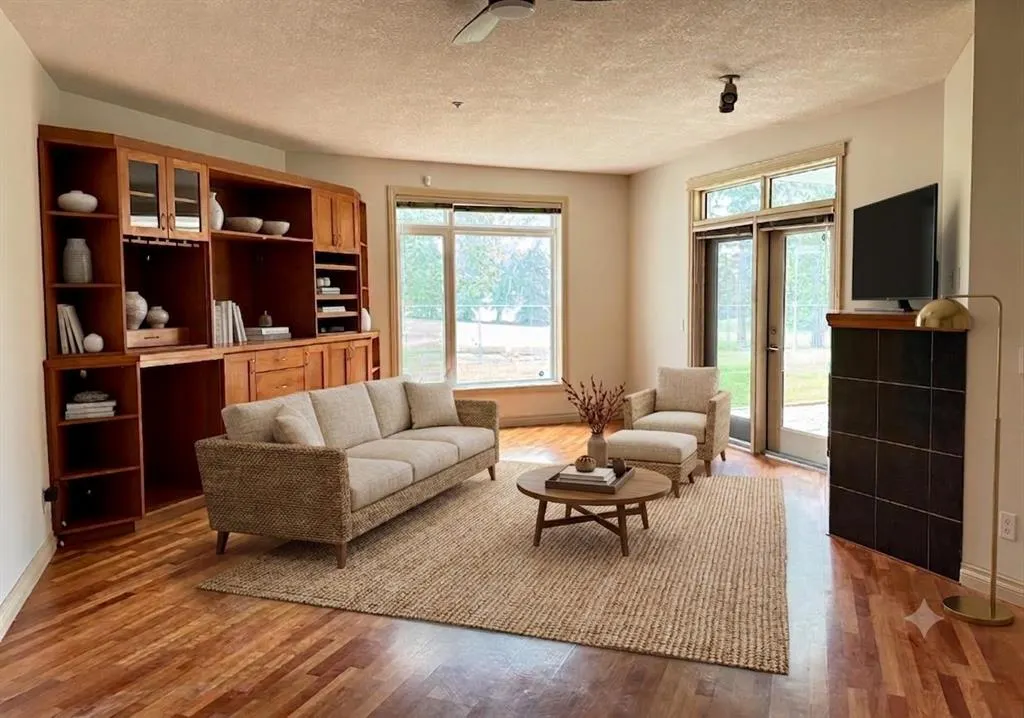 24 Hemlock Crescent SW #1108