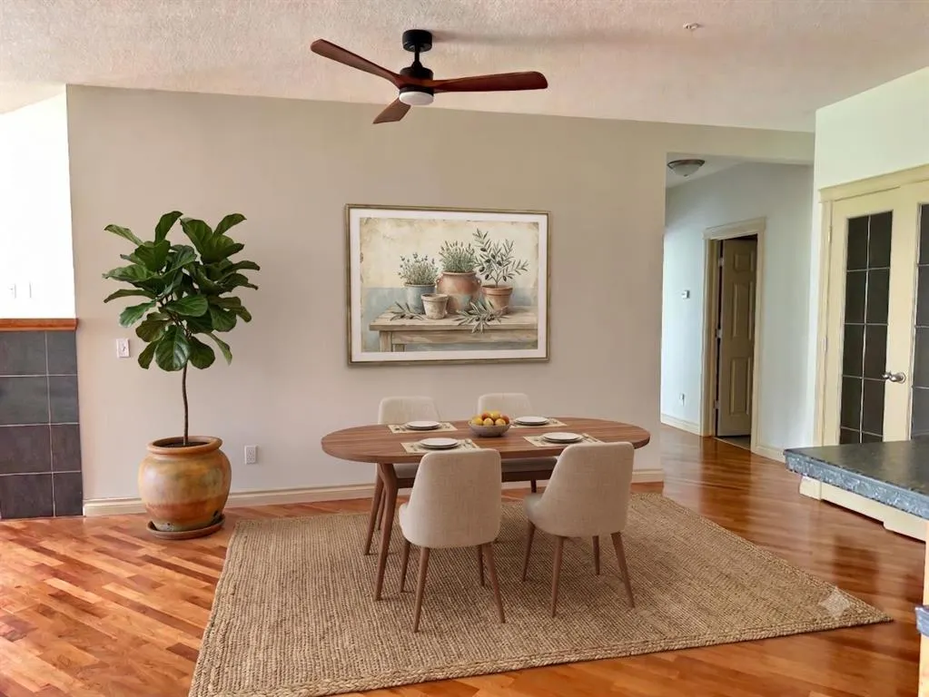 24 Hemlock Crescent SW #1108