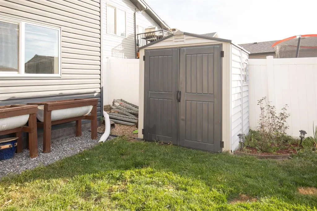 234 LIVINGSTON Close