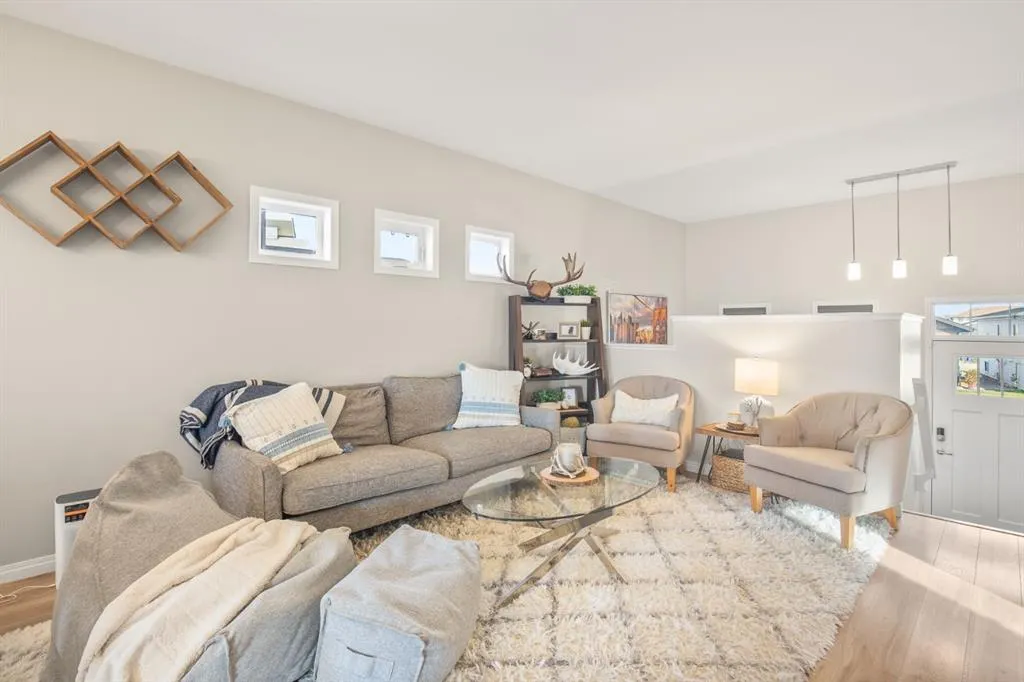 234 LIVINGSTON Close