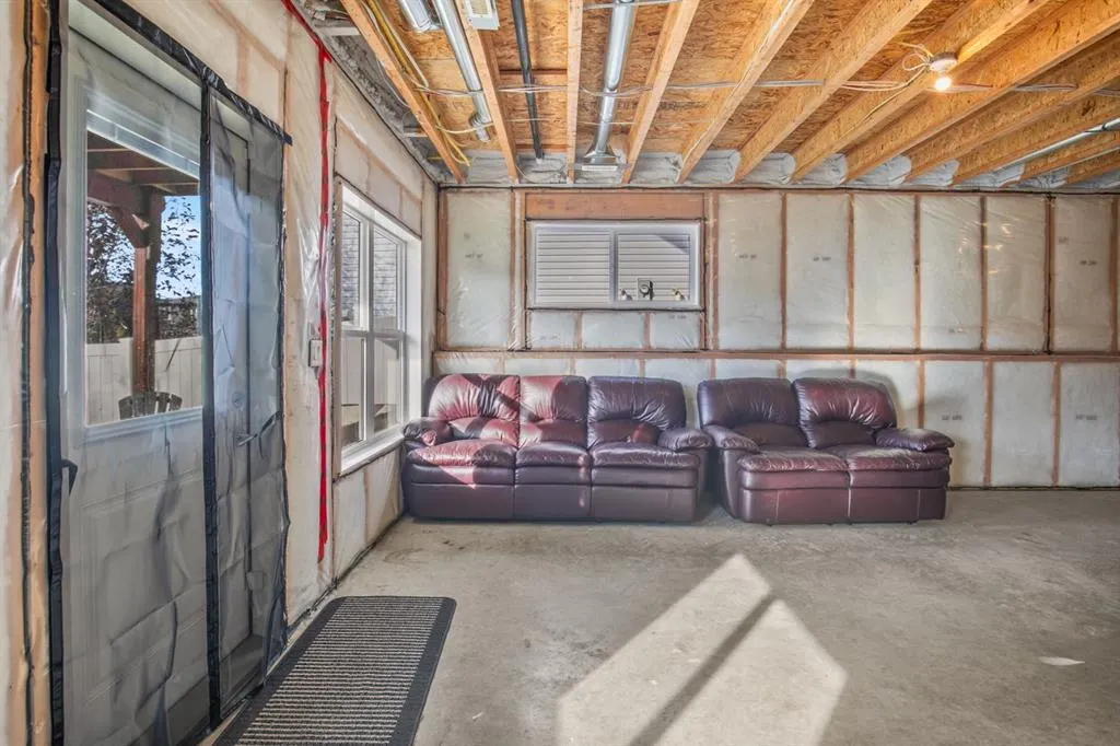 234 LIVINGSTON Close