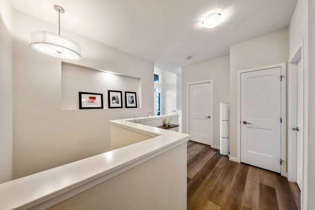 529 Montana Bay SE