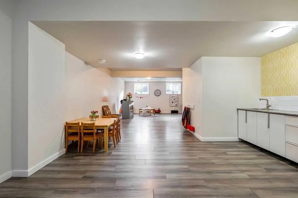 529 Montana Bay SE