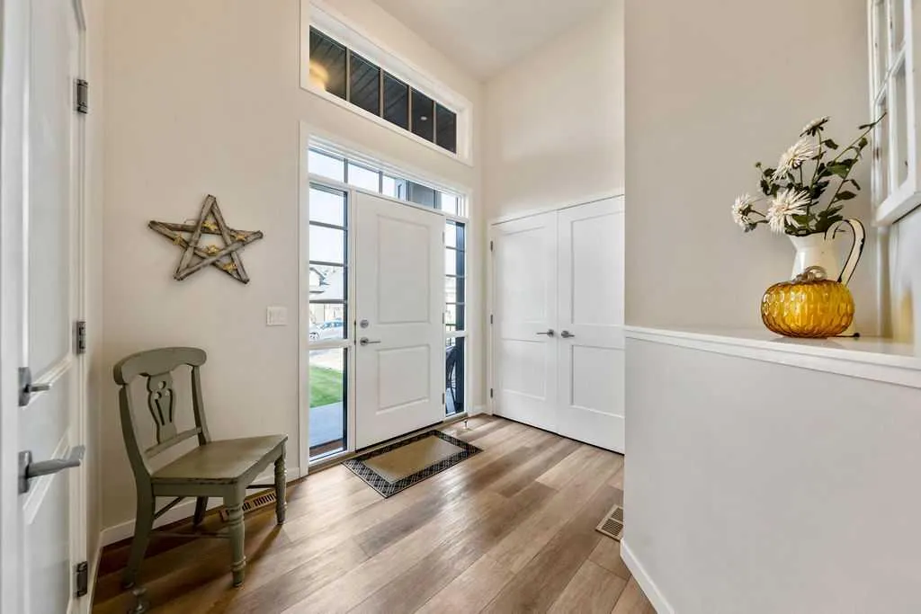 529 Montana Bay SE