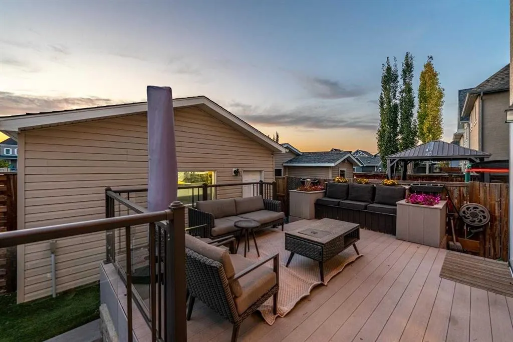 158 Mahogany Grove SE