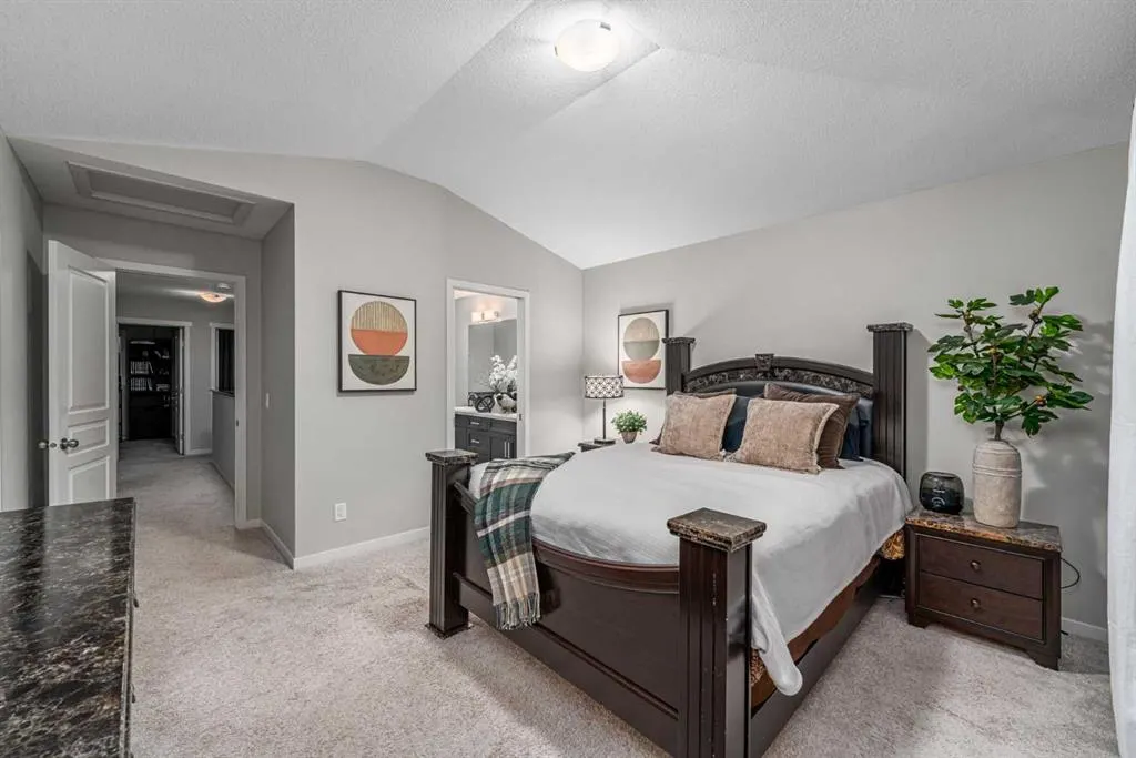 158 Mahogany Grove SE