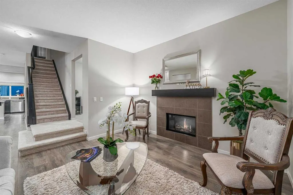 158 Mahogany Grove SE