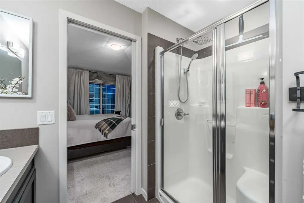 158 Mahogany Grove SE