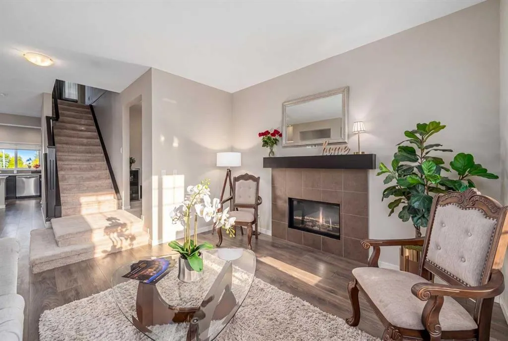 158 Mahogany Grove SE