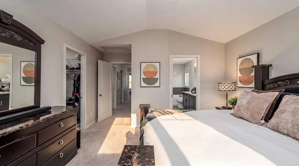 158 Mahogany Grove SE