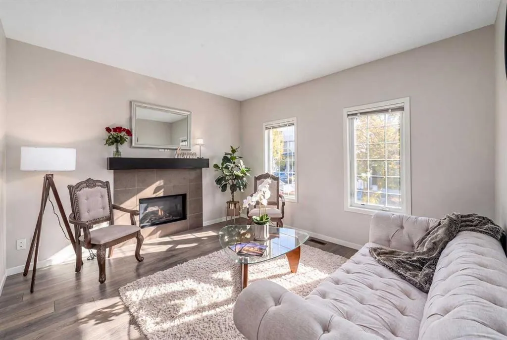 158 Mahogany Grove SE