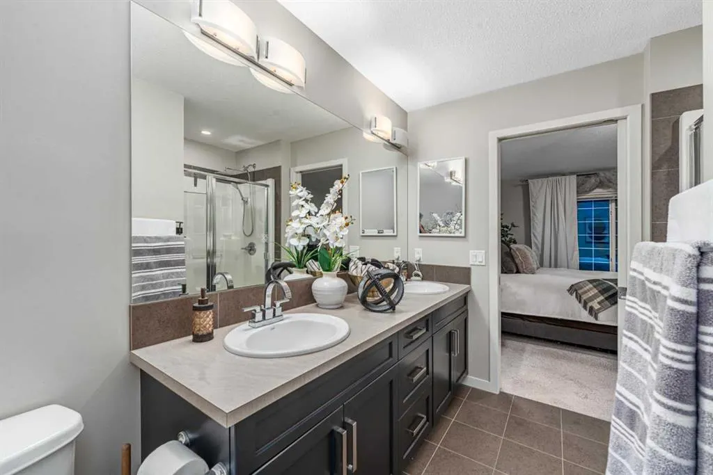 158 Mahogany Grove SE