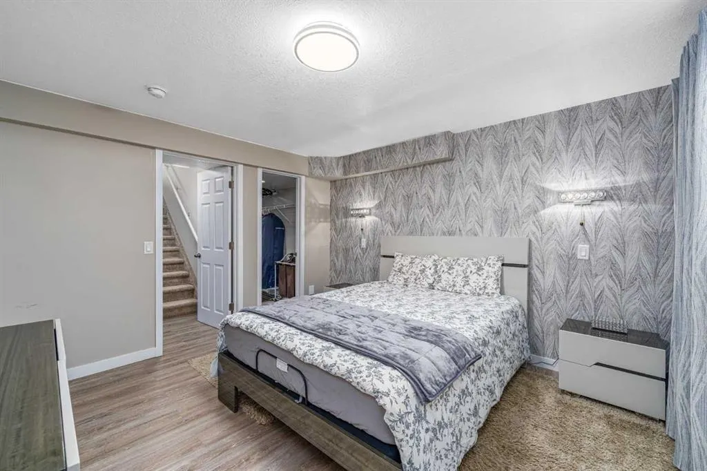 158 Mahogany Grove SE
