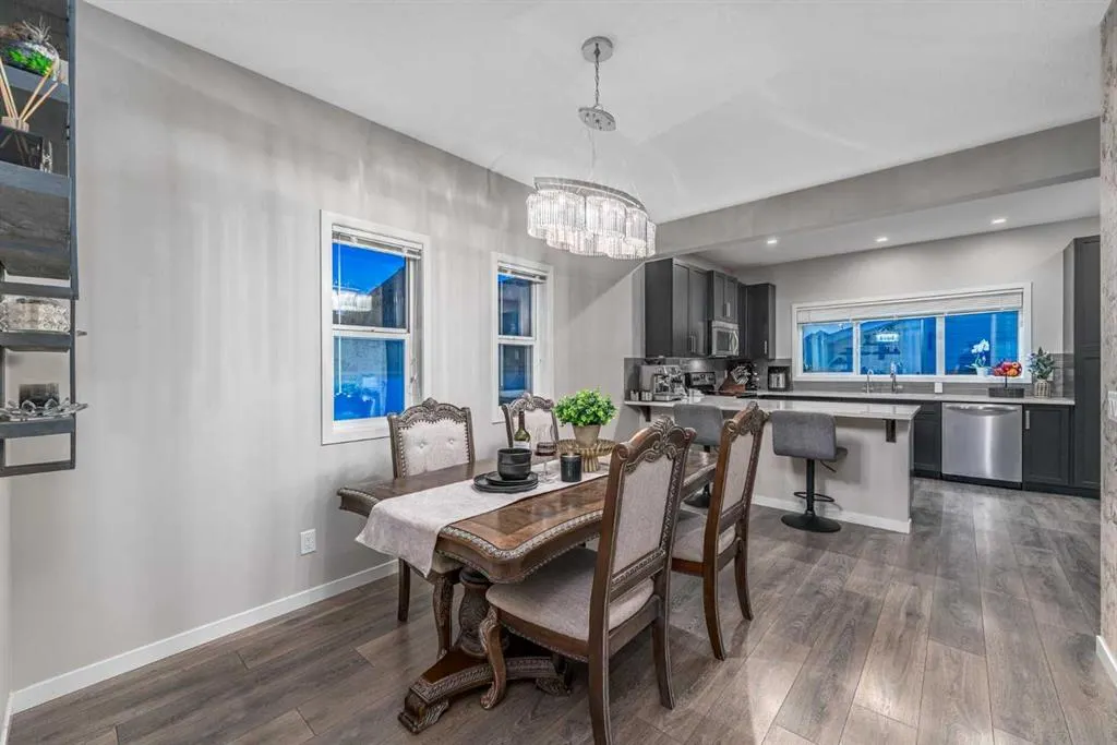 158 Mahogany Grove SE