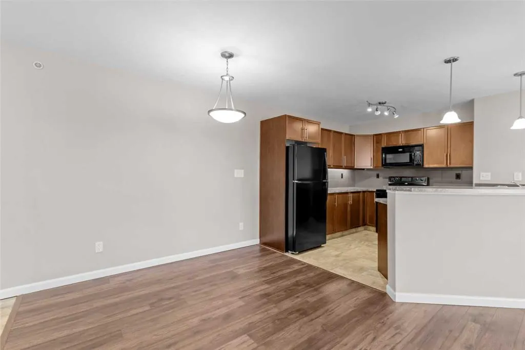 3 Broadway Rise #412