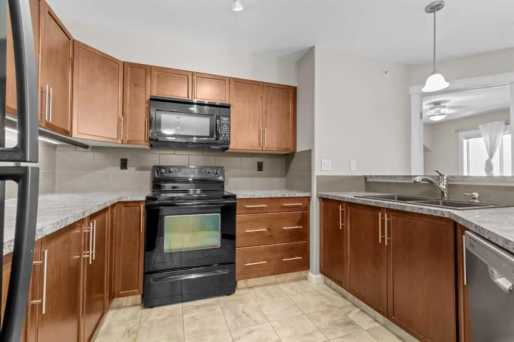 3 Broadway Rise #412