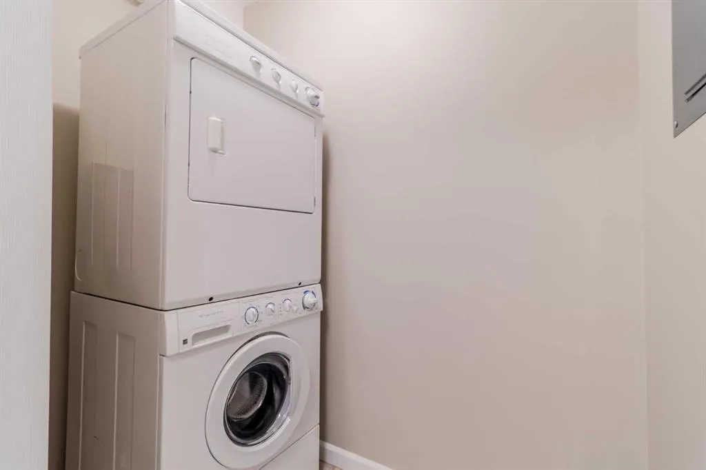 3 Broadway Rise #412