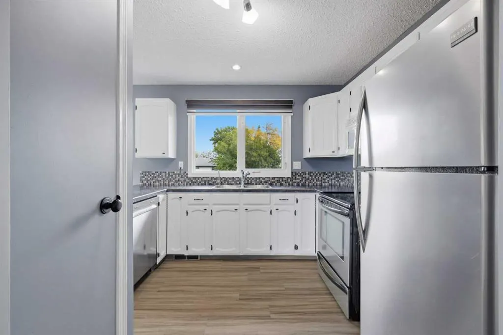 21 Parkland Drive