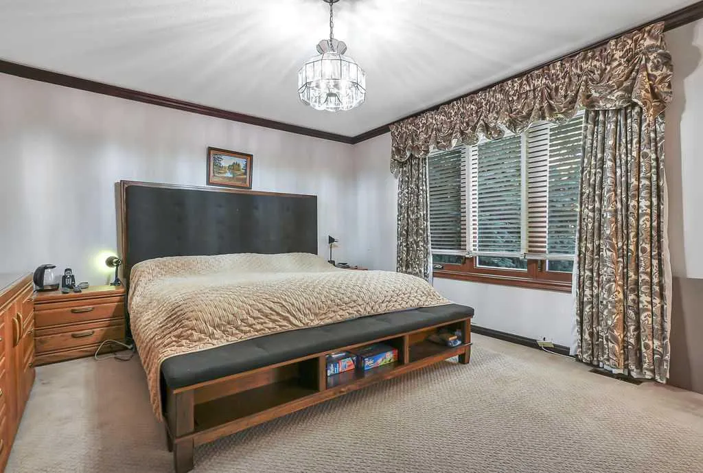 86 Allison Crescent