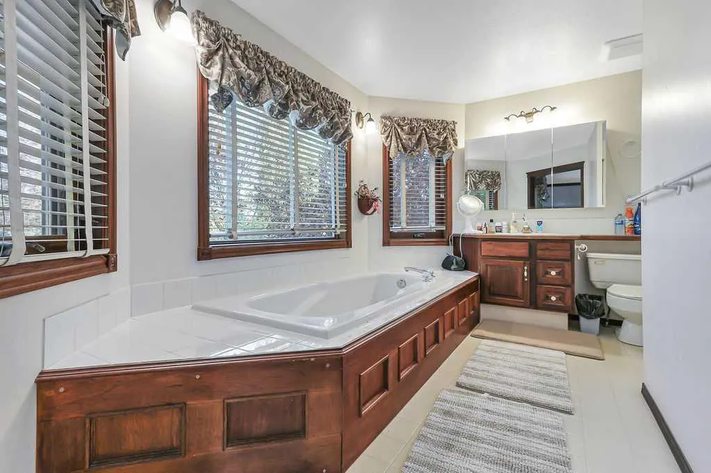 86 Allison Crescent