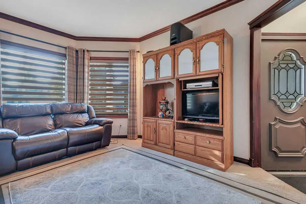 86 Allison Crescent