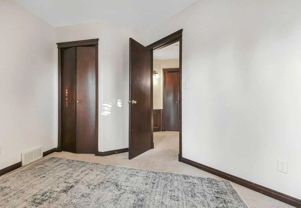 86 Allison Crescent