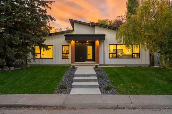 151 Waterloo Drive SW