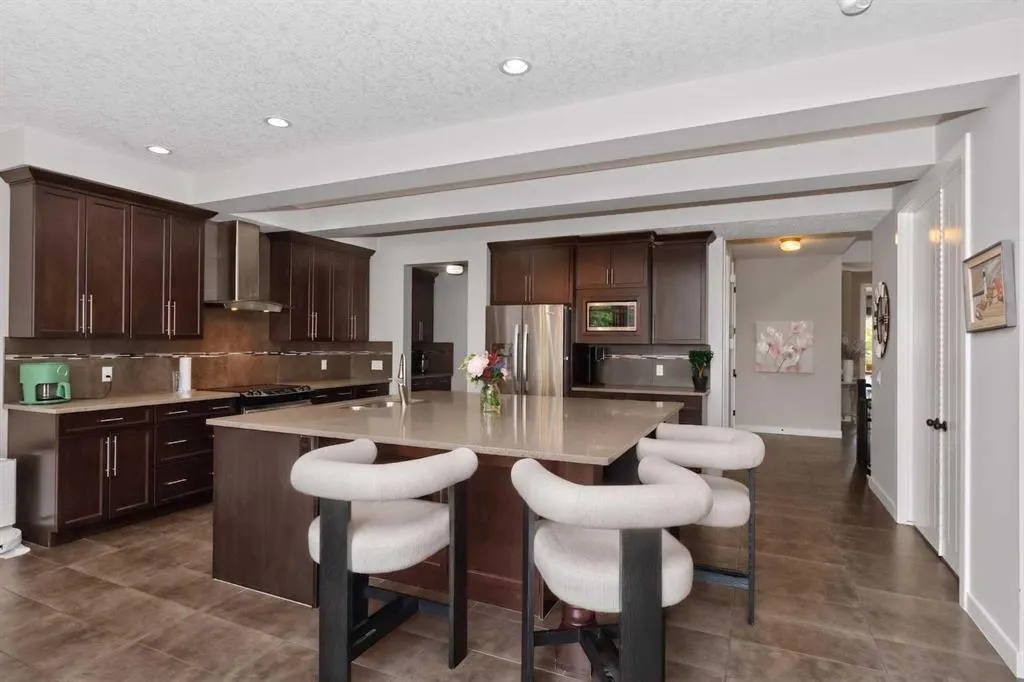 244 Mahogany Bay SE