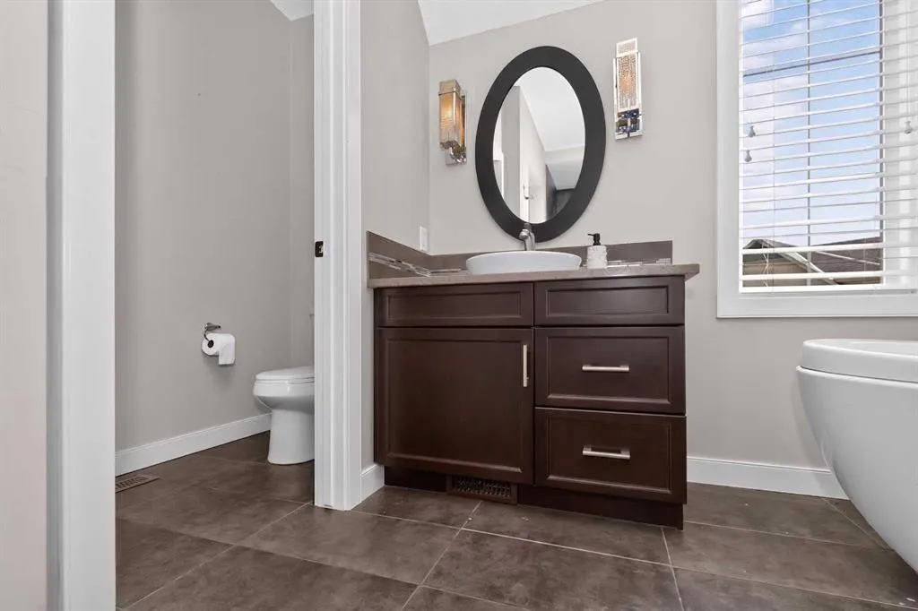 244 Mahogany Bay SE