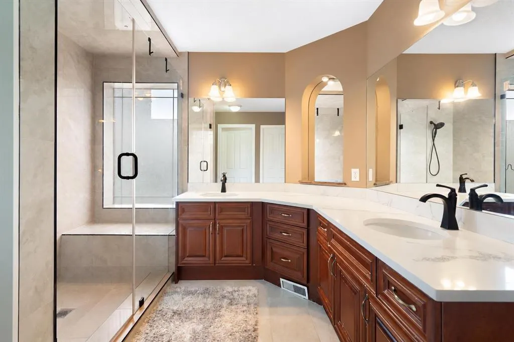 86 Tuscany Ravine Road NW