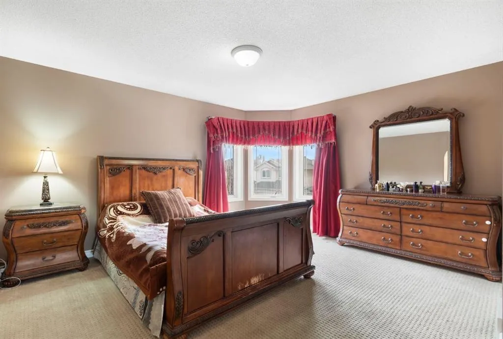 86 Tuscany Ravine Road NW