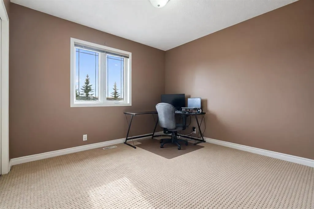 86 Tuscany Ravine Road NW