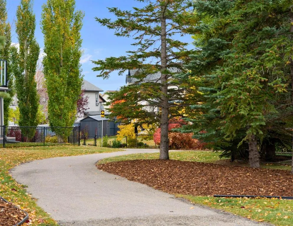 86 Tuscany Ravine Road NW
