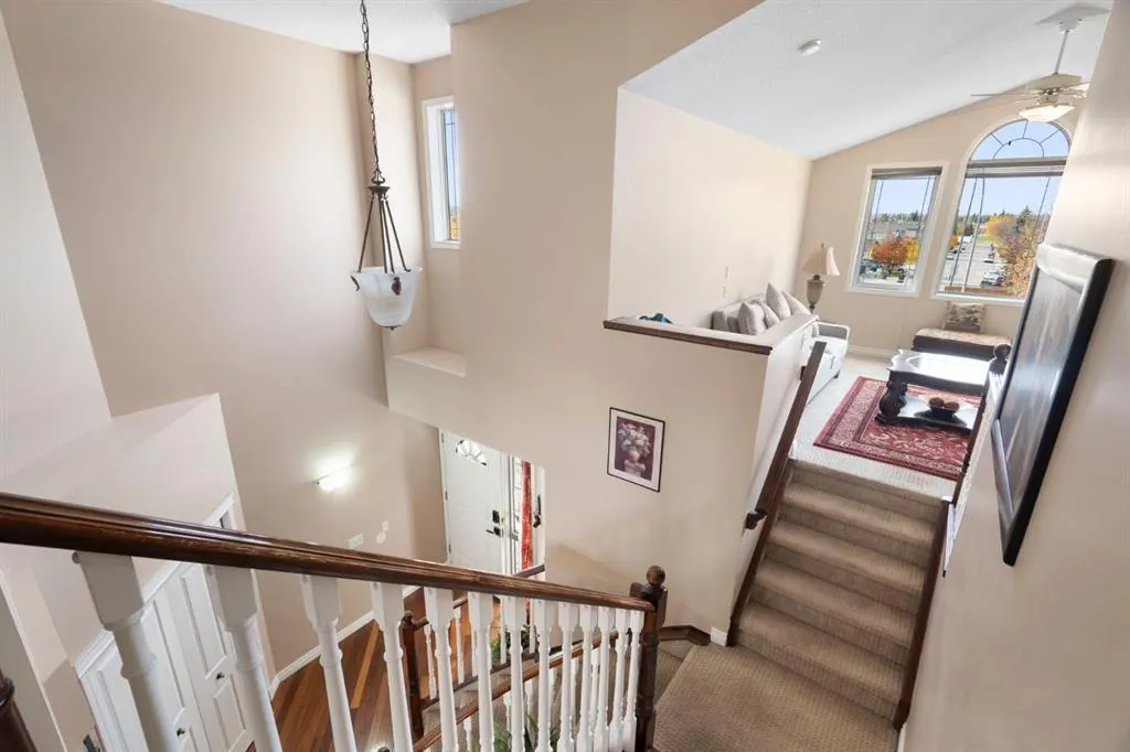 86 Tuscany Ravine Road NW