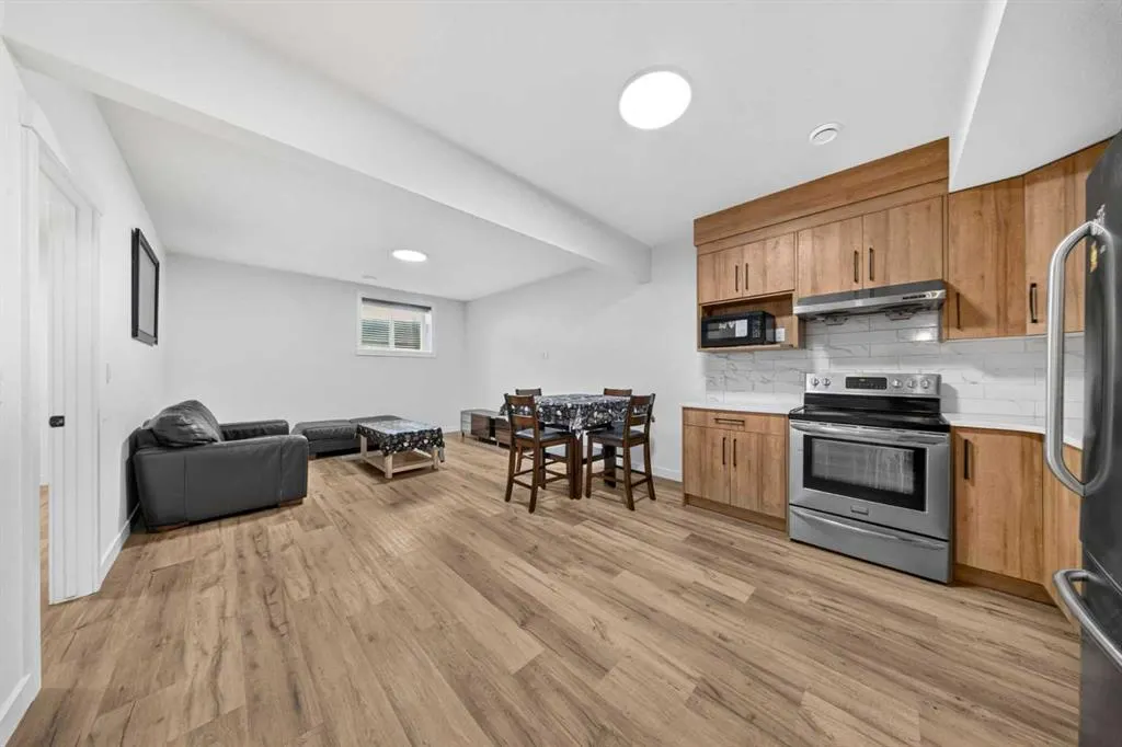 149 Baysprings Gardens