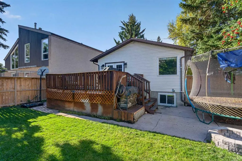 907 Ranchview Crescent NW